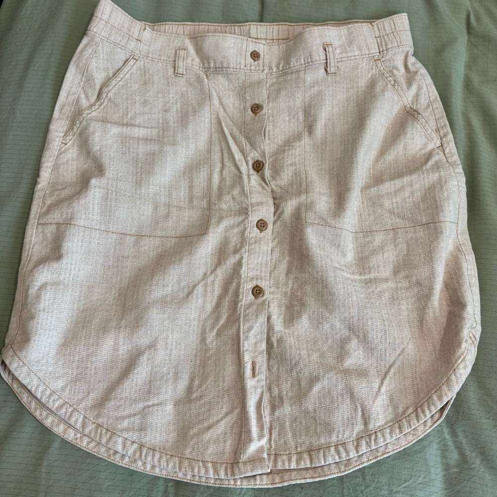 Columbia Tan and White A-Line Knee-Length Skirt